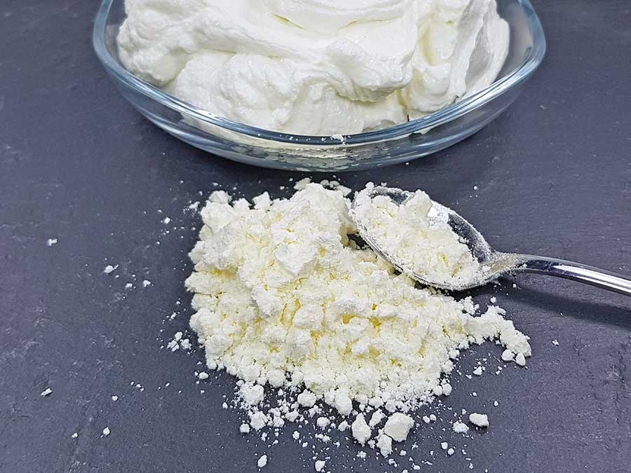 Premium Rahmquarkpulver 55 % aus Sahnequark - Der Frische-Kick für selbstgemachte low carb Schokolade & Pralinen wie Yoghurette