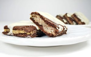 Kakaoschnitten-mit-Haselnussfuellung low carb glutenfrei Nussfix Nusskuchen