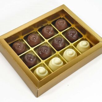 Choketo Low Carb & Keto Pralinés Großpackung mit 12 gefüllten, handgemachten Pralinen - Schokolade & Füllungen ohne Zuckerzusatz – xylitfrei