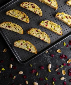 297-00_Master Class Keksblech Backblech 39x27 perforiert_low carb knusprig Backen KCMCCB3